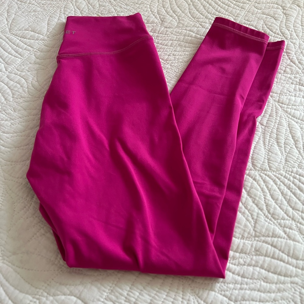 Women's Fuchsia Leggings